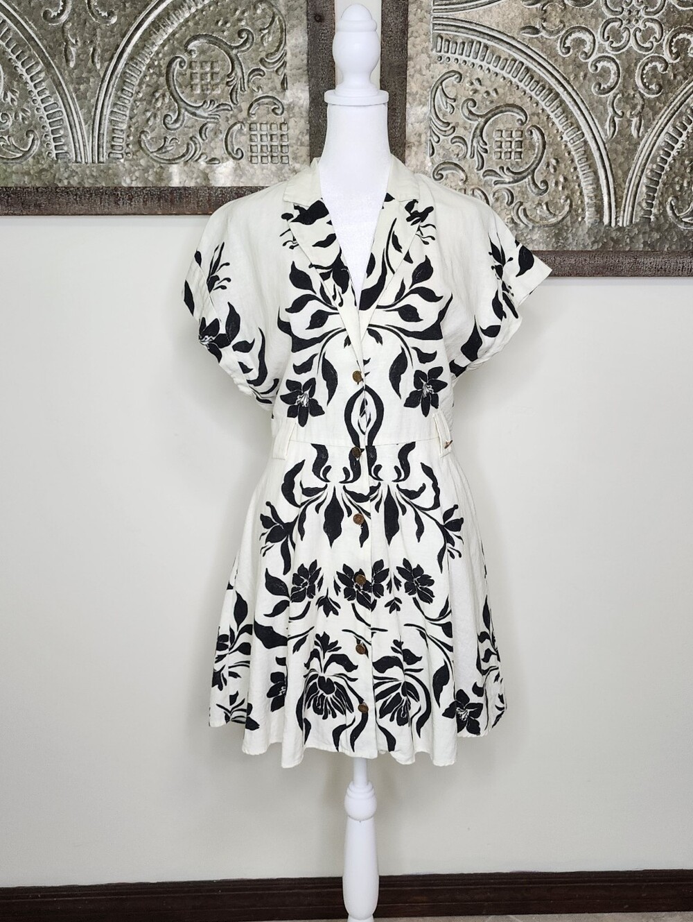 Zara Cream & Black Floral Linen Blend Button-Front Fit-and-Flare Dress Large - Picture 3 of 16
